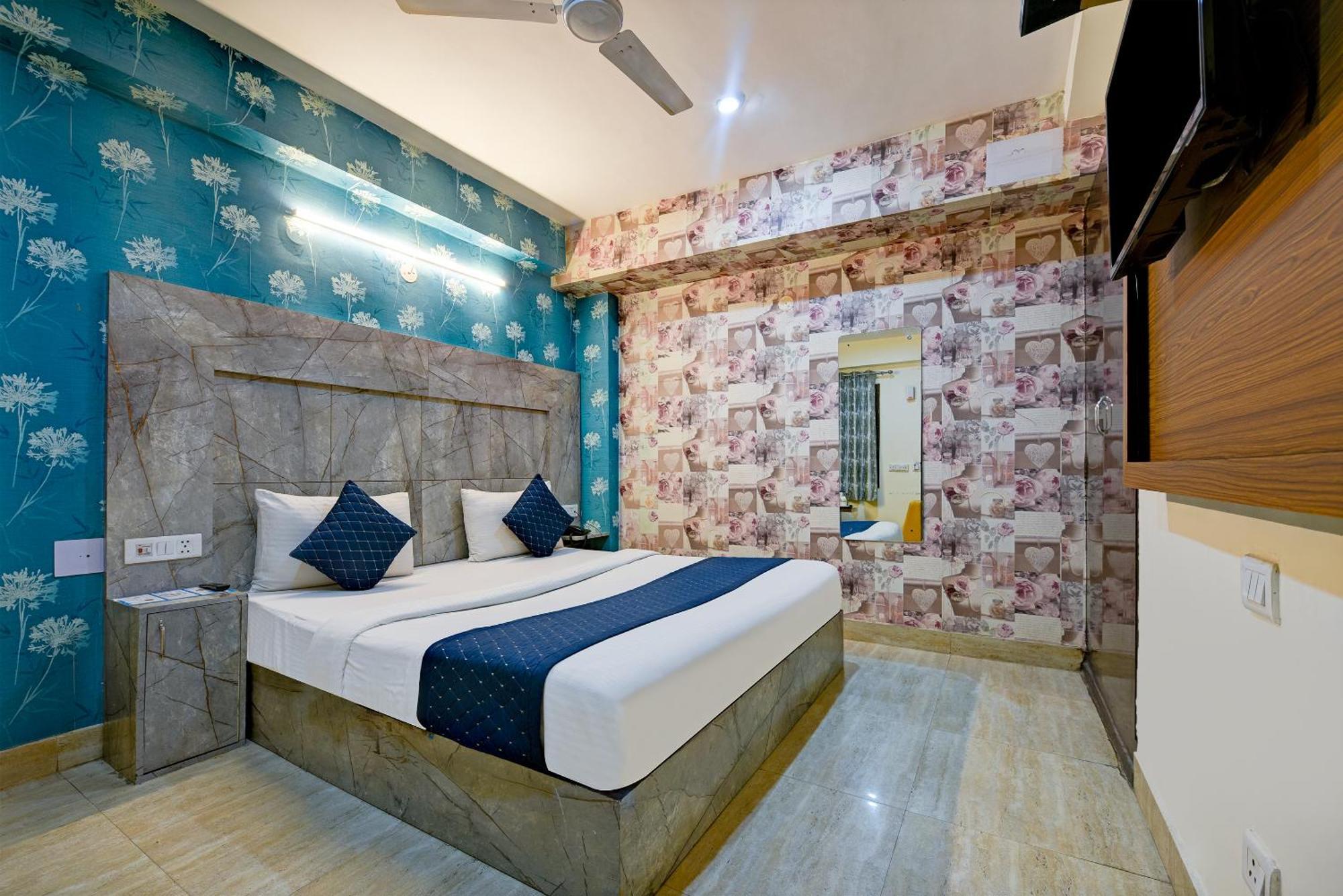 Hotel Square Plaza At Airport New Delhi Exterior photo