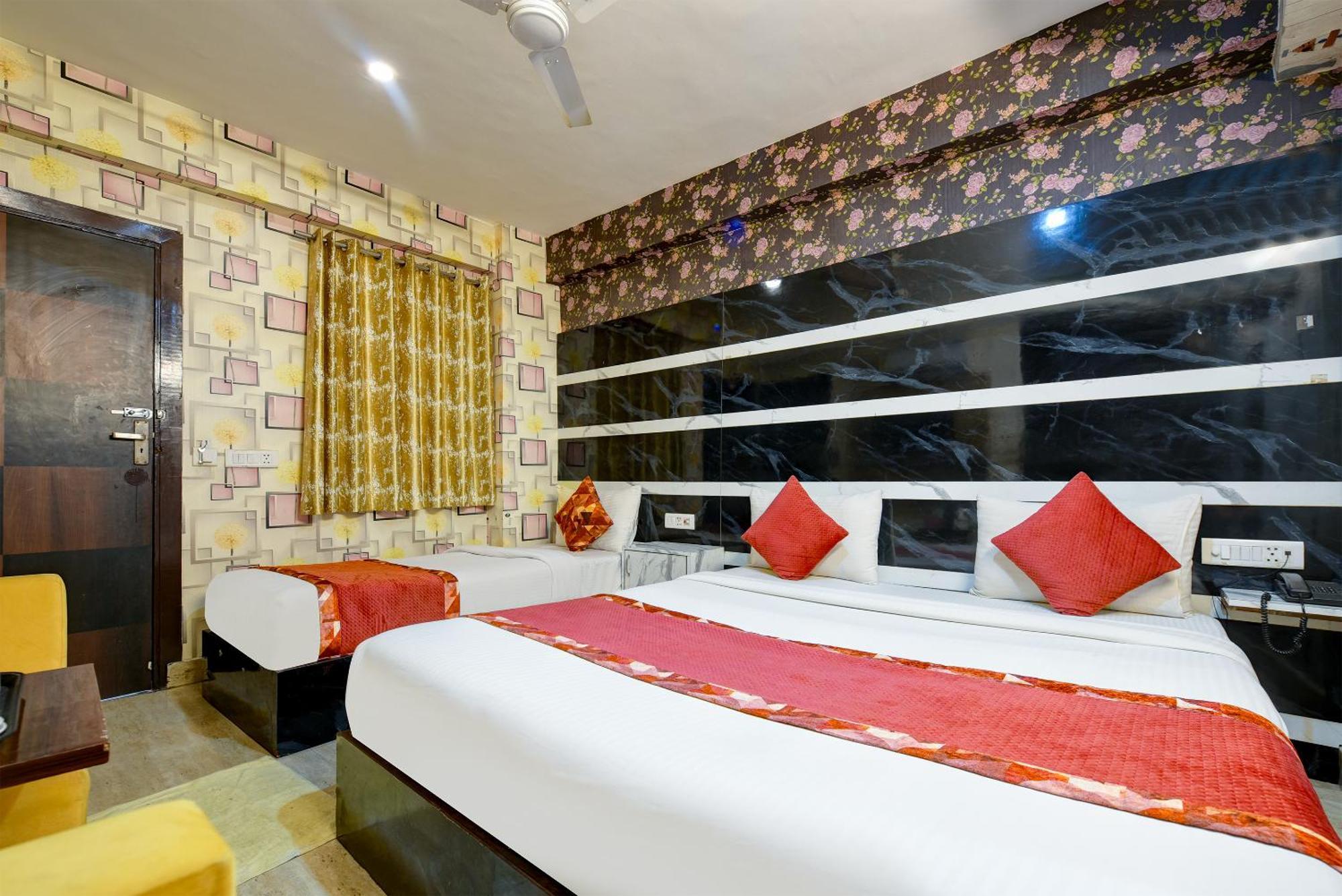 Hotel Square Plaza At Airport New Delhi Exterior photo